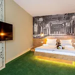 Hotel Mightytwice