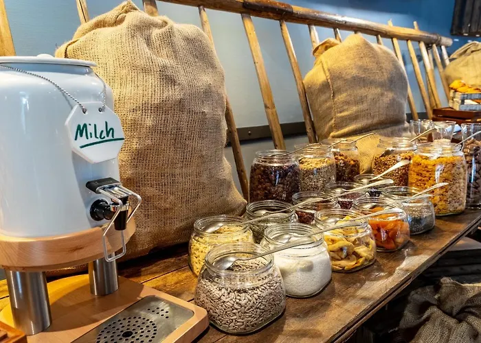 فندق Mightytwice 4*