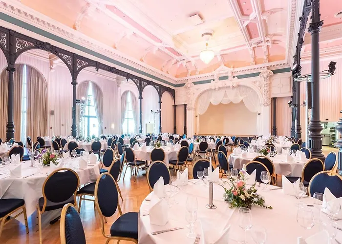 Mightytwice فندق 4*