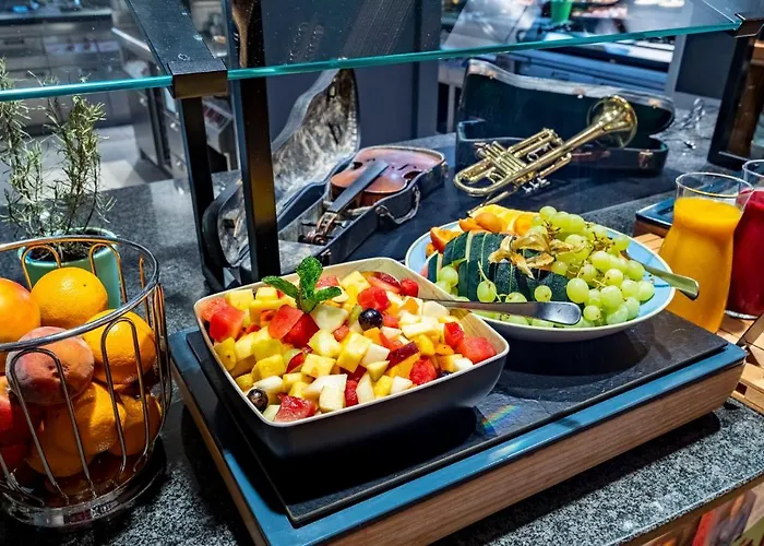 فندق Mightytwice 4*