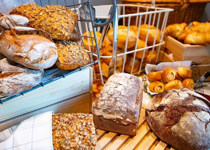 Mightytwice فندق 4*