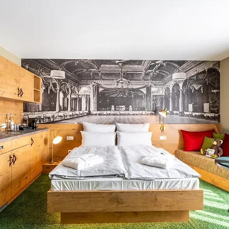 Mightytwice Hotel 4*