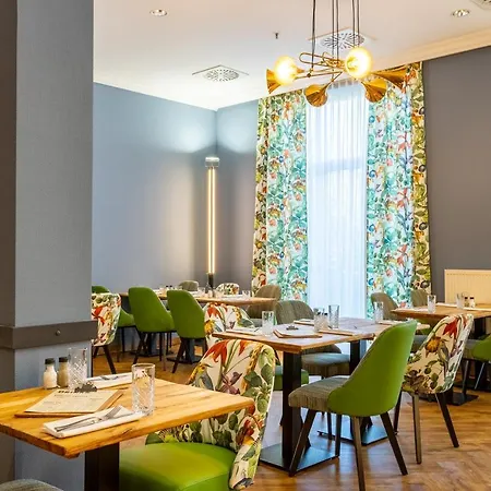 Mightytwice Hotel 4*