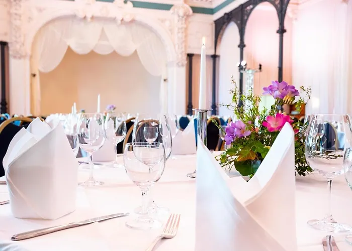 Ξενοδοχείο Mightytwice 4*