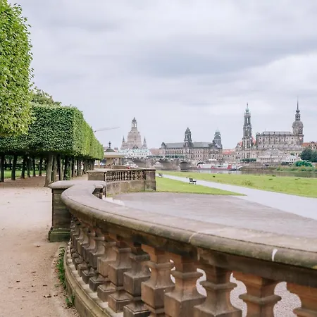 Mightytwice Hotel 4*