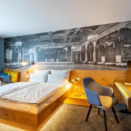 Mightytwice Hotel 4*