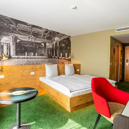 Hotell Mightytwice 4*